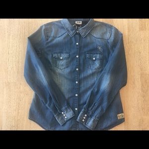 Sharp jean Harley Davidson long sleeve shirt
